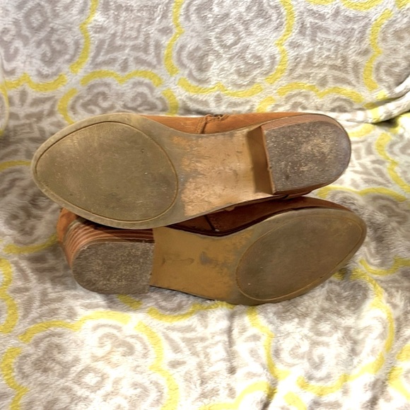 Size 7 brown booties - studded boots - buckles - Picture 6 of 11